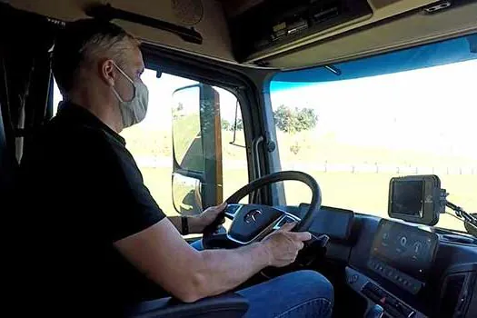 Mercedes-Benz realiza test-drive do Novo Actros para motoristas na rota da soja