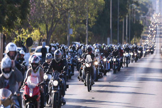 Proibição de motos na pista expressa da Marginal Pinheiros começa na segunda