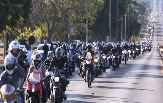 Proibição de motos na pista expressa da Marginal Pinheiros começa na segunda