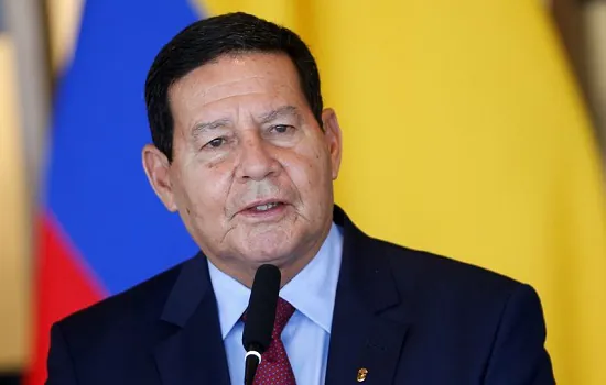 Mourão: ‘Tenho quase certeza de que o Presidente vai passar faixa (presidencial)’