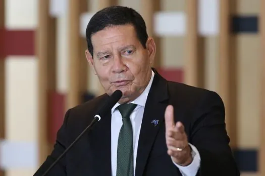 Mourão diz que apoiadores de Bolsonaro precisam aceitar vitória de Lula