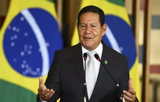 Mourão: governo deve buscar soluções infralegais para amenizar choque do petróleo