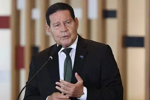 Mourão diz que autodeclaração como branco no TSE foi erro de preenchimento