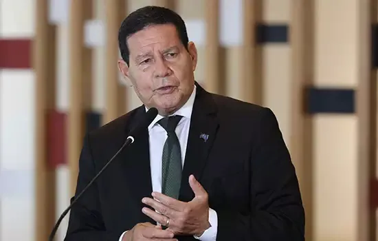 Mourão diz que autodeclaração como branco no TSE foi erro de preenchimento