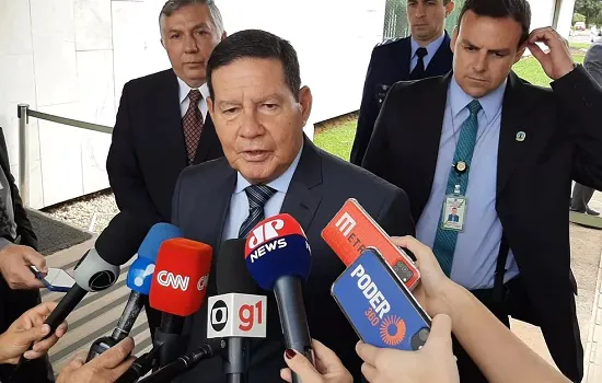 Mourão confirma Paulo Sérgio no lugar de Braga Netto e Freire Gomes no Exército