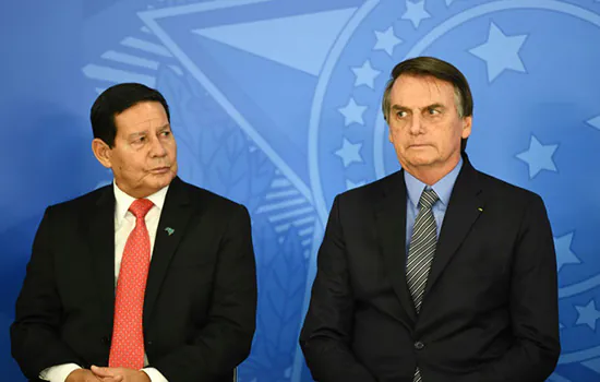 Bolsonaro diz que não está falando com Mourão sobre nenhum assunto