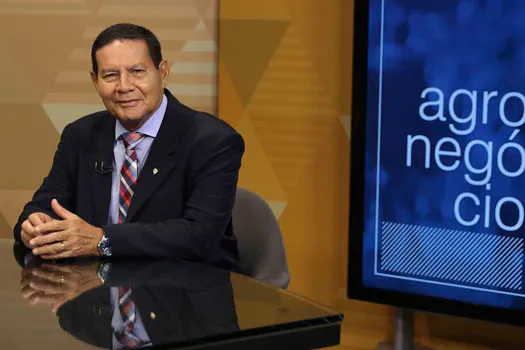 Vice-presidente Mourão quer fortalecer cooperação com a China