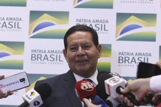 Governo vai desbloquear R$ 20 bilhões até o fim do ano, diz Mourão