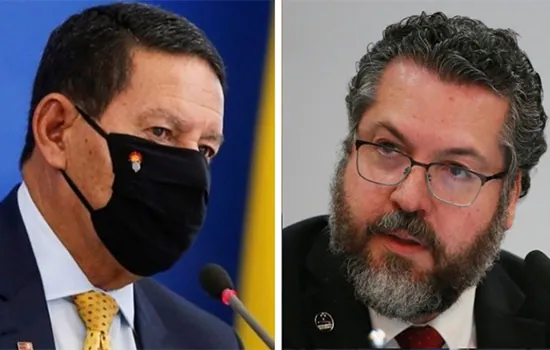 Mourão diz que Ernesto Araújo pode ser demitido após eleição no Congresso