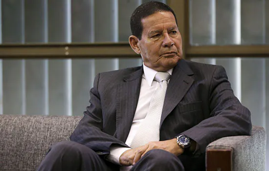 Mourão é convidado pelo Senado para dar esclarecimentos sobre desmatamento