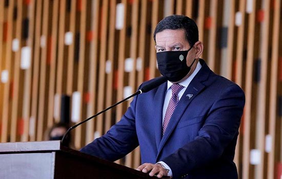 Mourão reafirma metas para redução de desmatamento na Amazônia