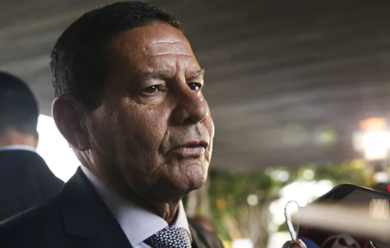 Mourão compara cadeia a masmorra e ‘colônia’ do crime