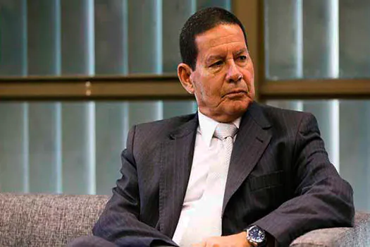 Mourão defende reforma política para acabar com ‘proliferação de partidos’