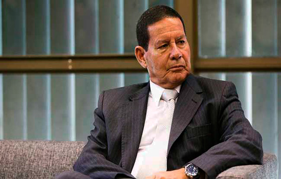 Mourão defende reforma política para acabar com ‘proliferação de partidos’