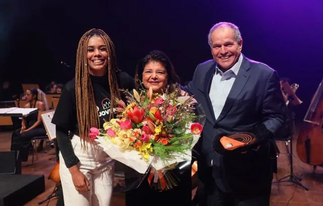 Luiza Helena Trajano é homenageada na primeira edição do Prêmio Jovens do Brasil