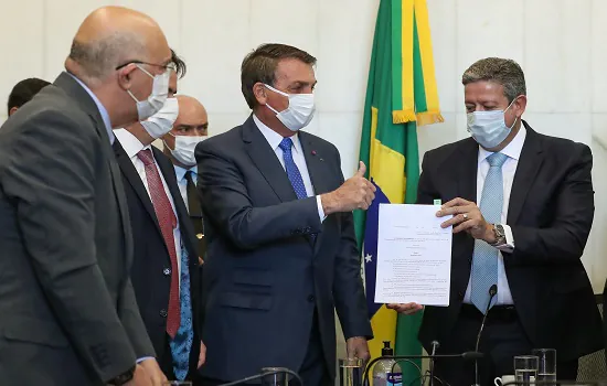 Governo publica MP do Auxílio Brasil e mensagem de envio da PEC dos Precatórios