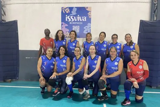 Issviva patrocina equipe de vôlei do Clube Campo Belo para apoiar a mulher 45+