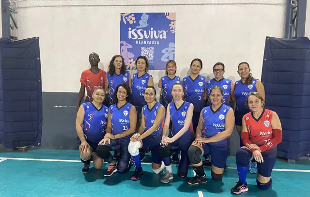 Issviva patrocina equipe de vôlei do Clube Campo Belo para apoiar a mulher 45+