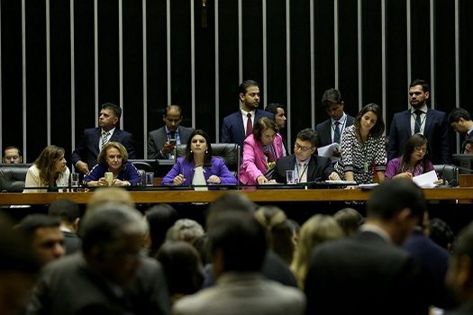 Termina hoje propaganda de incentivo à participação política da mulher