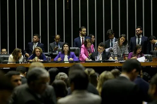 Termina hoje propaganda de incentivo à participação política da mulher