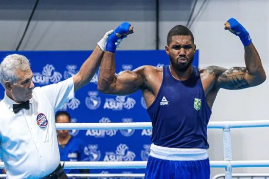 Abner Teixeira e Yuri Neves avançam às oitavas do Mundial de Boxe