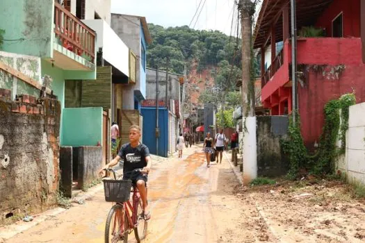 Prefeitos de municípios atingidos no litoral de SP vão a Brasília