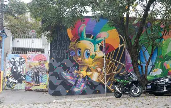 Graffiti celebrativo aos 80 anos do Piu-Piu é inaugurado em São Paulo