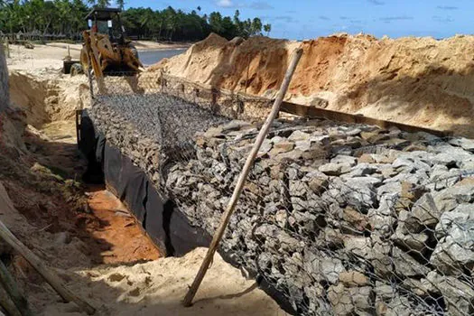 Superintendente do Ibama na Bahia libera obras de resort que estava embargada