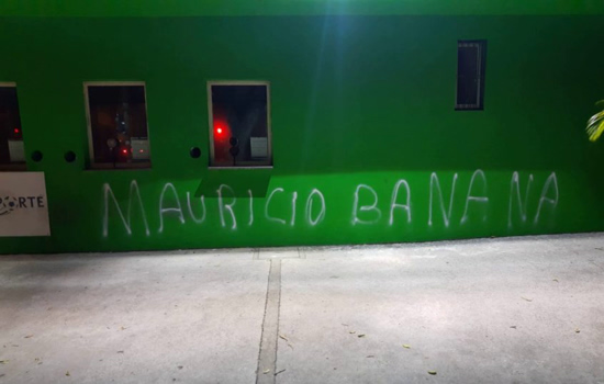 Allianz Parque tem muros pichados após derrota do Palmeiras