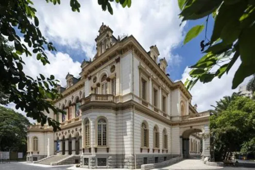 Instituto CCR e ViaMobilidade levam crianças para conhecer o Museu das Favelas