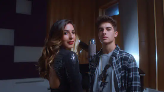 Luiza Dam e Lucas Burgatti gravam cover de “Inesquecível”