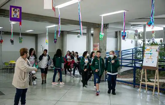 Música substitui o sinal sonoro em escolas da rede municipal de São Caetano