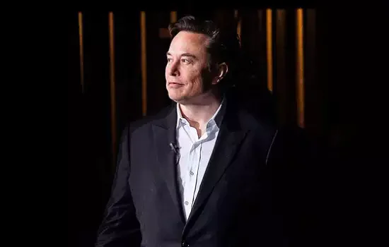 Elon Musk fecha compra do Twitter por US$ 44 bilhões