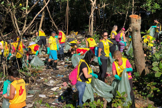 Coca-Cola FEMSA Brasil promove mutirões de limpeza de rios e praias