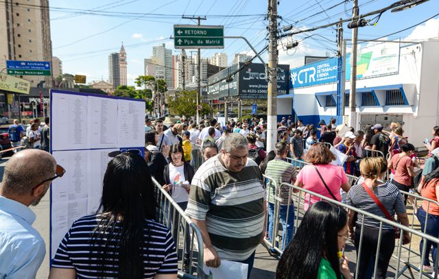 Mutirão de Emprego atrai mais de 1.500 pessoas no Dia do Trabalho em São Bernardo