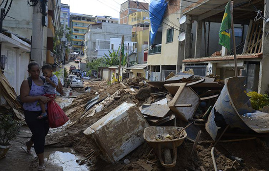 Principal suspeito de vender prédios que caíram no Rio é preso em Pernambuco