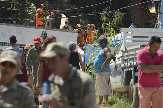 Número de mortos em desabamento de prédios no Rio sobe para 20