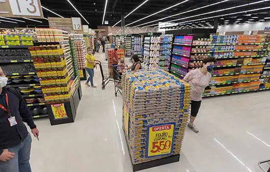 Rede de supermercados inaugura terceira unidade em Santo André e gera 300 empregos