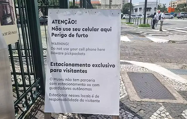 ‘Não use celular aqui’