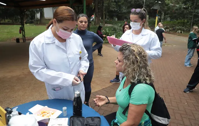 Saúde de Santo André leva usuários da rede para fazer atividades no Parque Pignatari