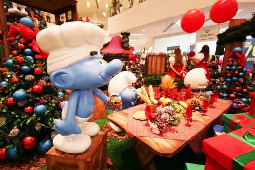 Natal do Atrium Shopping tem encontro com os Smurfs e apresentações de corais