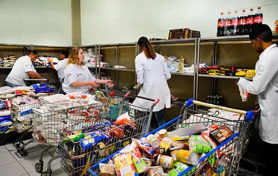 Diadema realiza campanha natalina em parceria com a Rede Carrefour