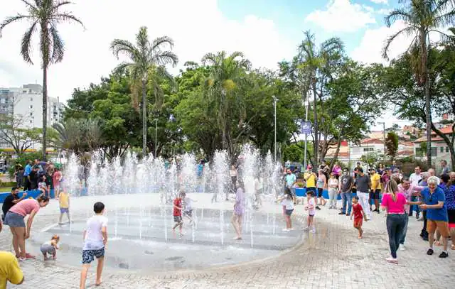 São Caetano ganha Grande Vila de Natal e chafariz interativo