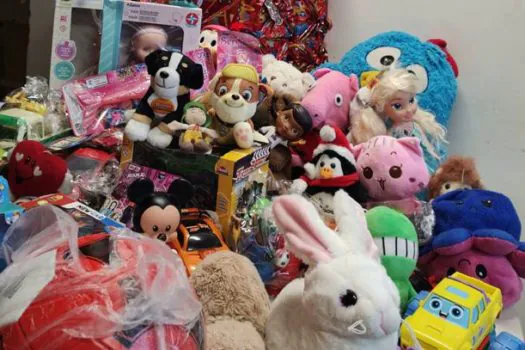 ViaQuatro e ViaMobilidade arrecadam mais de 4,6 mil brinquedos na Campanha Natal