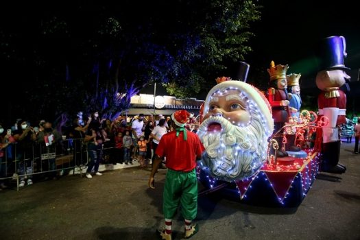 Vila de Natal chega à Praça da República