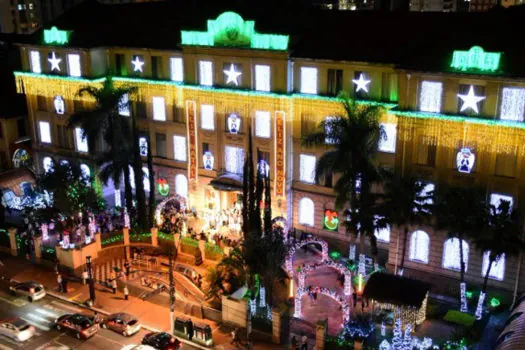 Arquidiocesano abre premiada iluminação de Natal para visitação gratuita