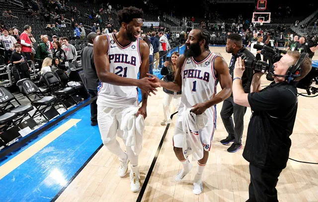 76ers conseguem virada no fim e quebram sequência de 16 vitórias dos Bucks na NBA