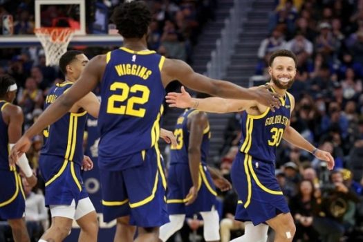 NBA: Lakers superam Warriors em um clássico de Natal