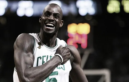 Boston Celtics anuncia que aposentará camisa 5 de Kevin Garnett nesta temporada