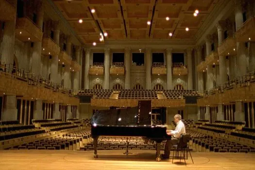 Curta! homenageia pianista Nelson Freire no sábado, exibindo documentário